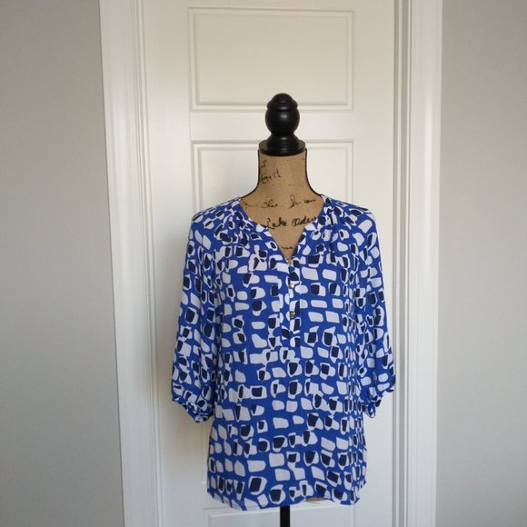 🛍️ BUNDLE ONLY | Banana Republic blue geometric print blouse XSP - Picture 1 of 15